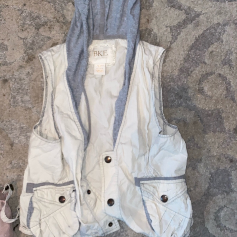BKE Cream Hooded vest